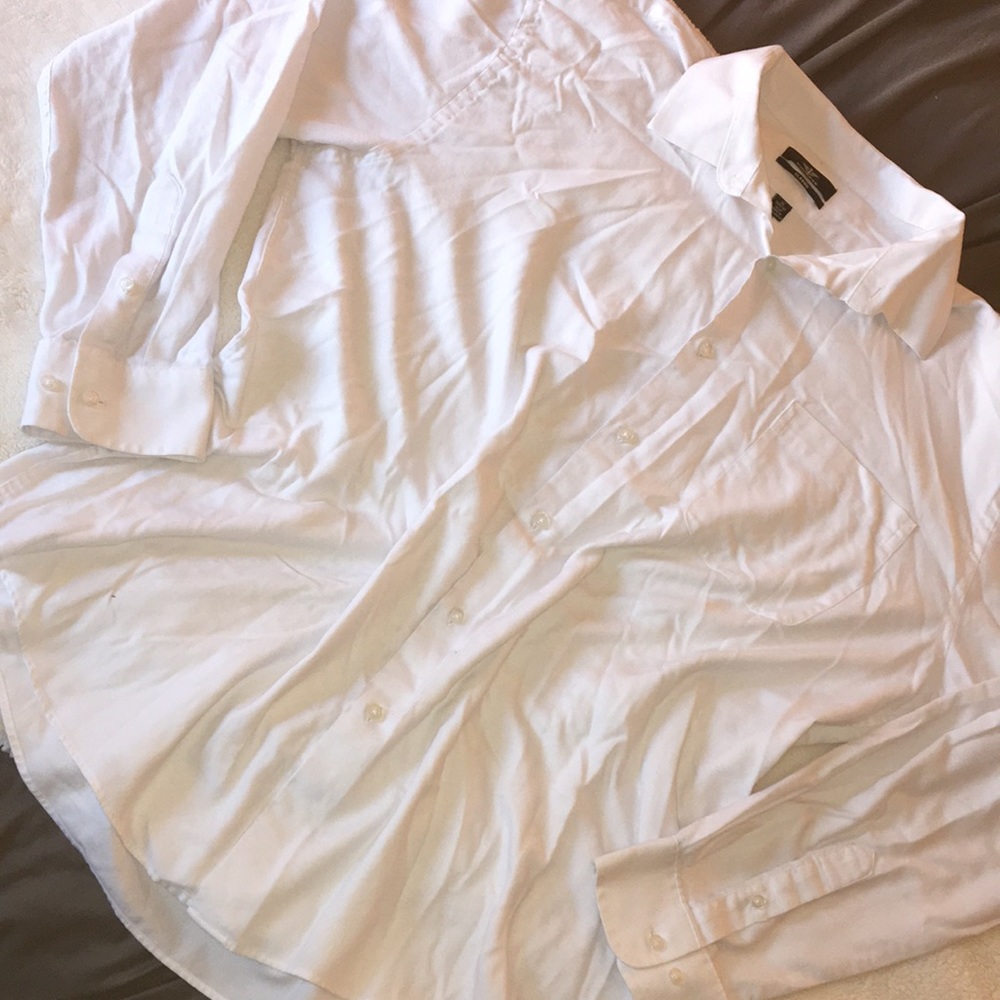 👔NWOT Dockers White Button Up!